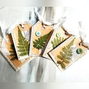 😀 HAND CRAFTED Set of 5 dried fern tags bookmarks